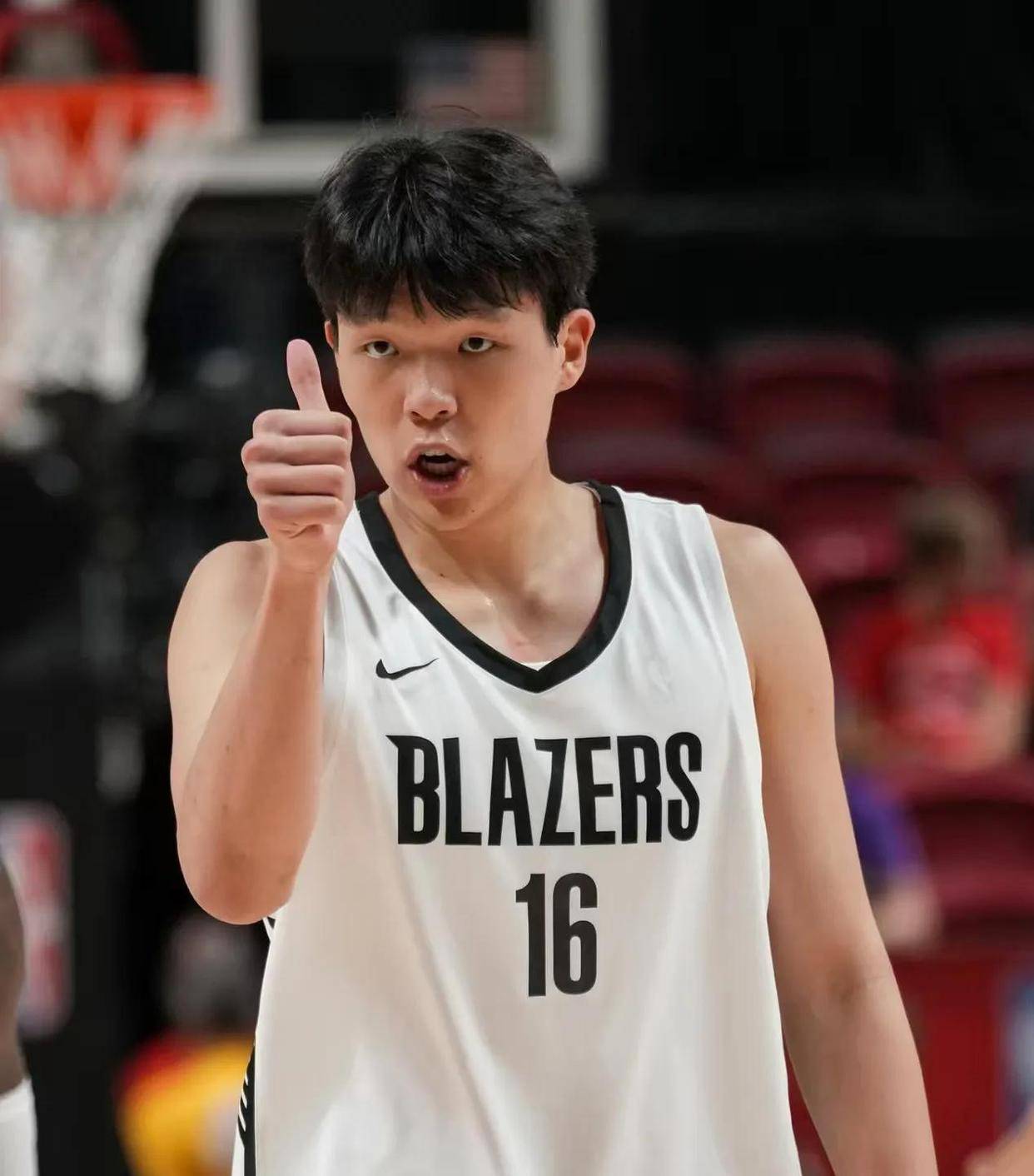 社区盾冲刺阶段再迎强敌，洛杉矶快船调整名单，主帅态度：气氛紧张，球探报告显示潜力的简单介绍-开云体育app